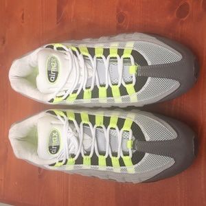 Mens Nike Air Max 95 Lime green and gray. Size 9.5